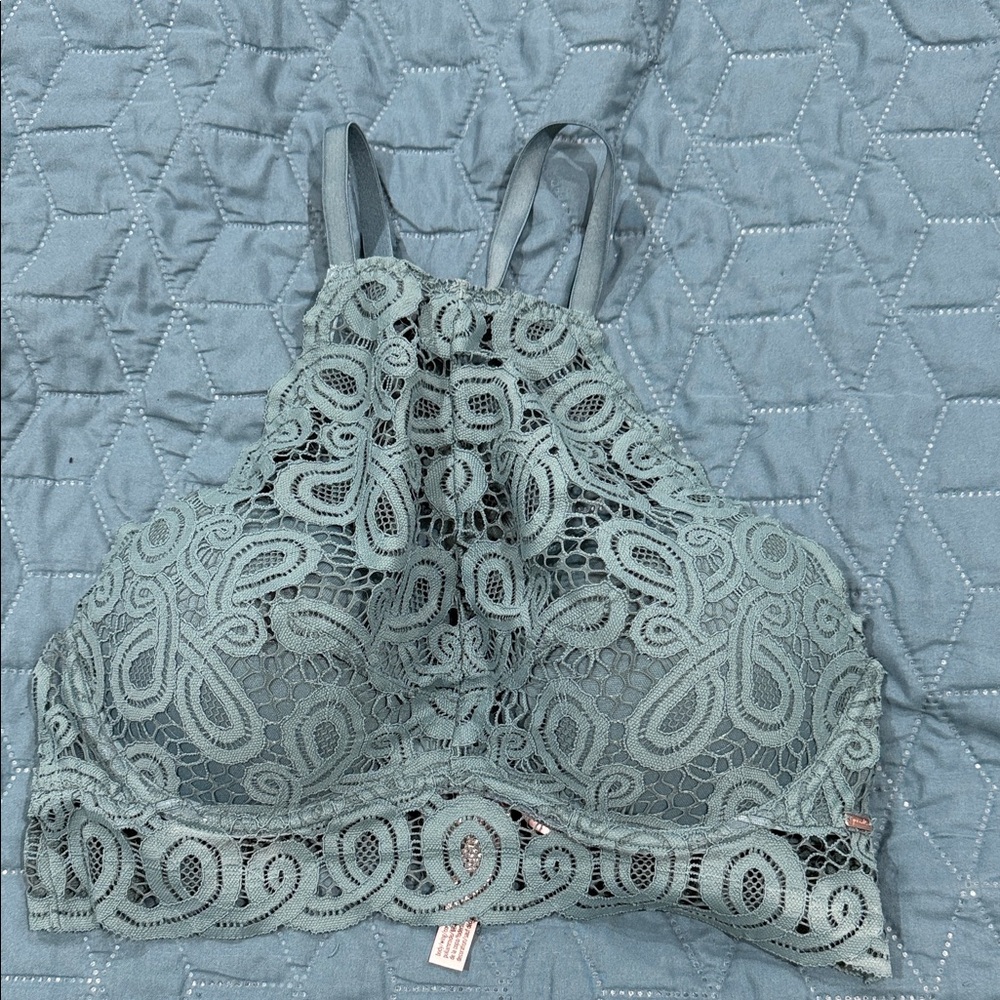 Elegant Lace Halter Bralette - Green
